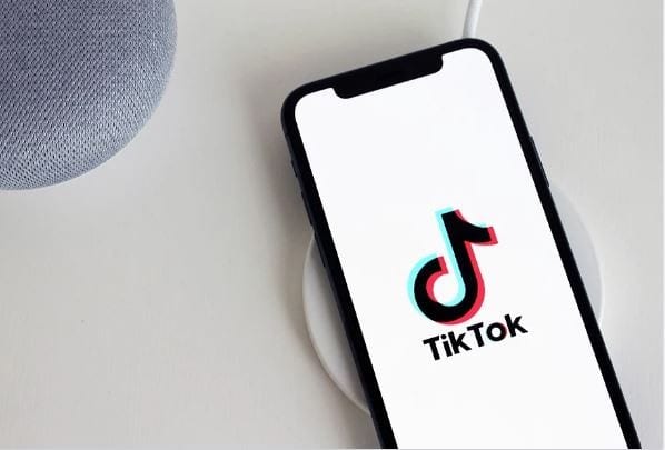 Tiktokで誰かをすばやくブロックする方法