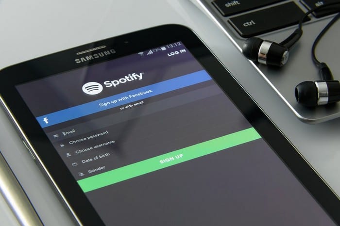 Spotify: Cách hợp nhất danh sách phát