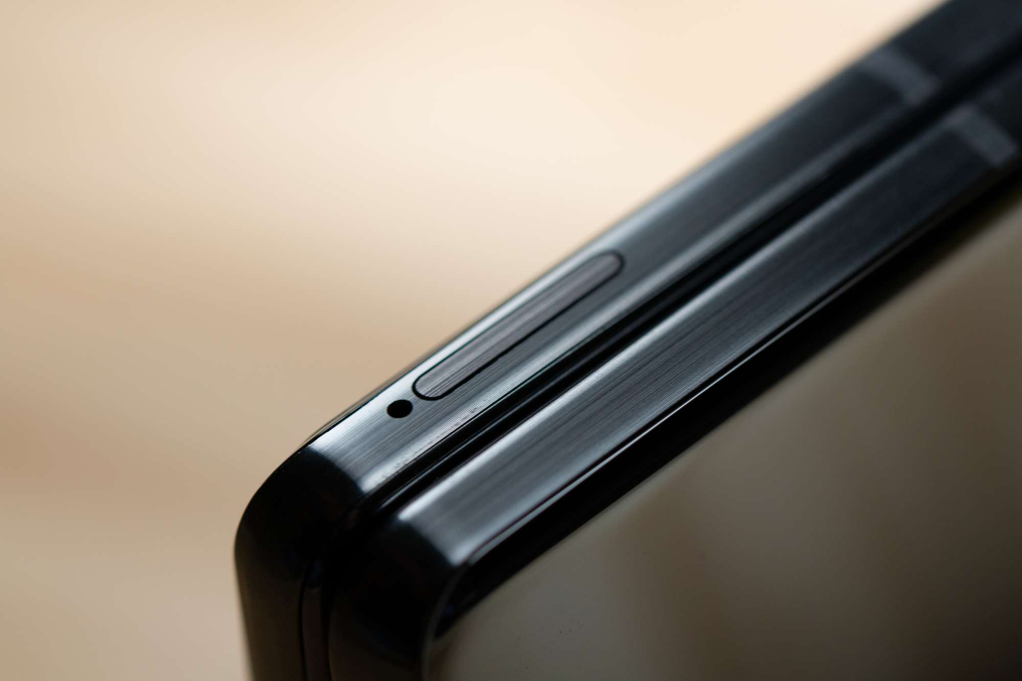 Galaxy Z Fold 2には拡張可能なメモリがありますか？