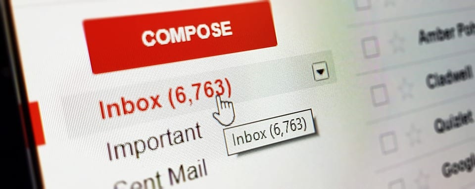 Ứng dụng khách Email là gì?