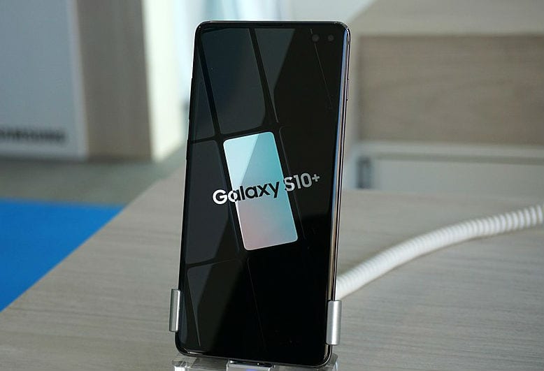 Samsung Galaxy s10: Bật Chế độ trên máy bay