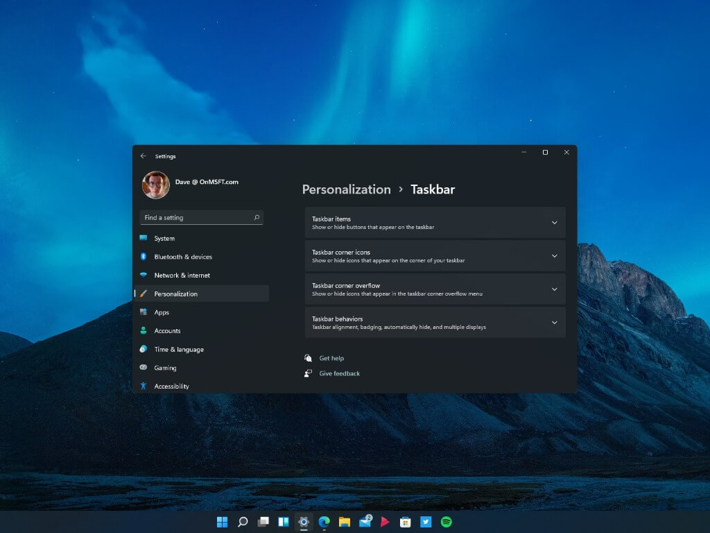 Cum să vă schimbați bara de activități, centrul de notificare și setările rapide ca un profesionist pe Windows 11