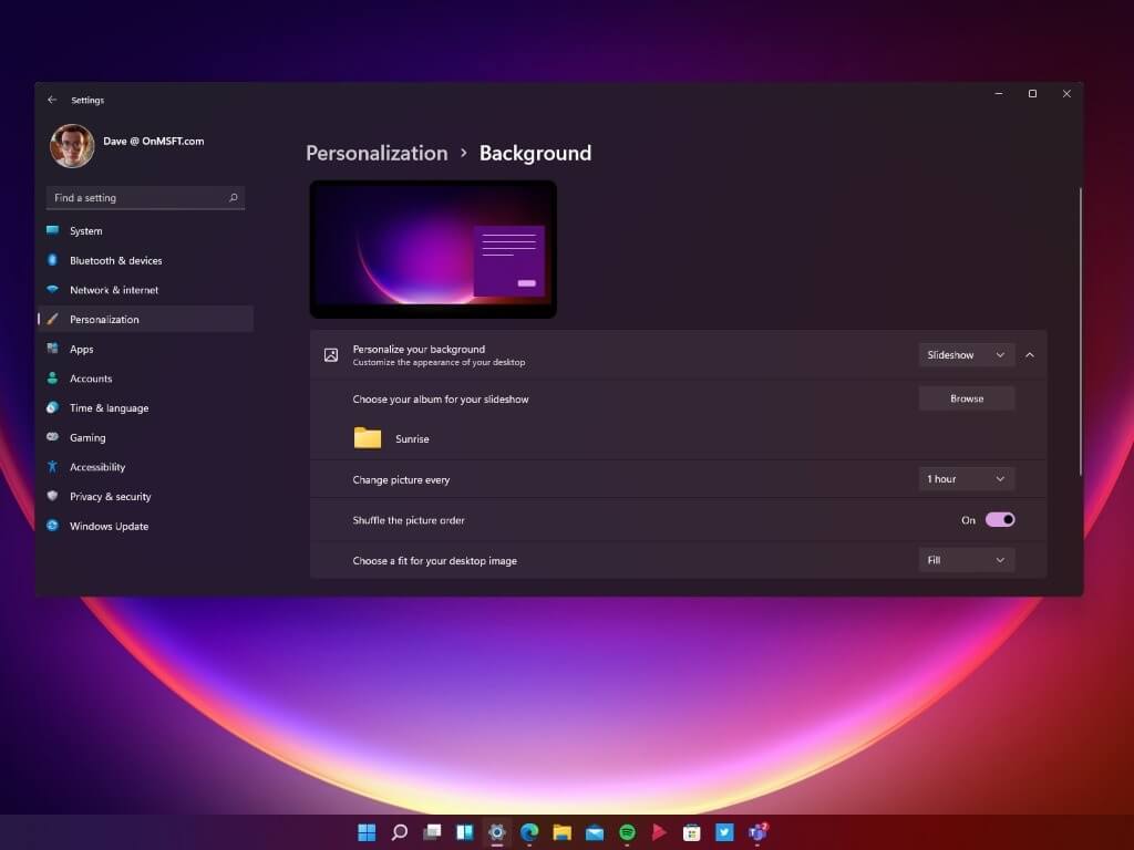 Cara mengubah latar belakang Anda dan membuat desktop Anda terlihat unik secara positif di Windows 11