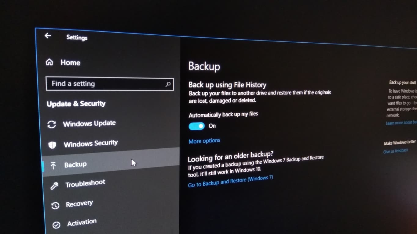 Como usar o histórico de arquivos para fazer um backup seguro no Windows 10