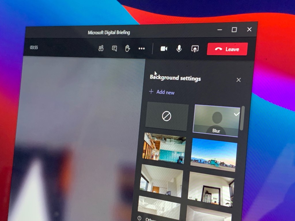 Cách làm mờ nền của bạn trong Microsoft Teams trong khi gọi để giúp bảo vệ quyền riêng tư của bạn (hoặc ẩn một mớ hỗn độn!)