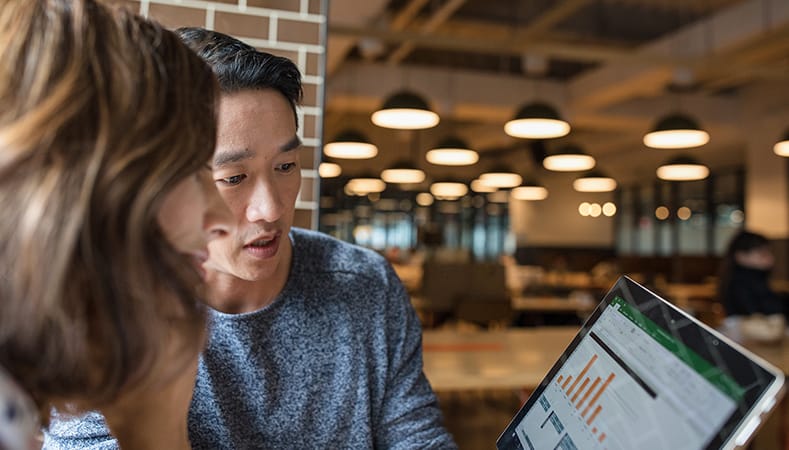 So chatten Sie mit Skype in Office für das Web