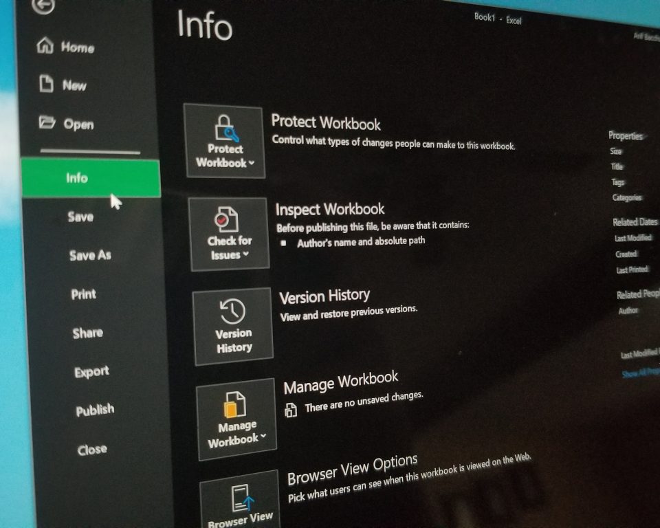 Cómo habilitar y configurar el modo oscuro en Office 365 en Windows 10