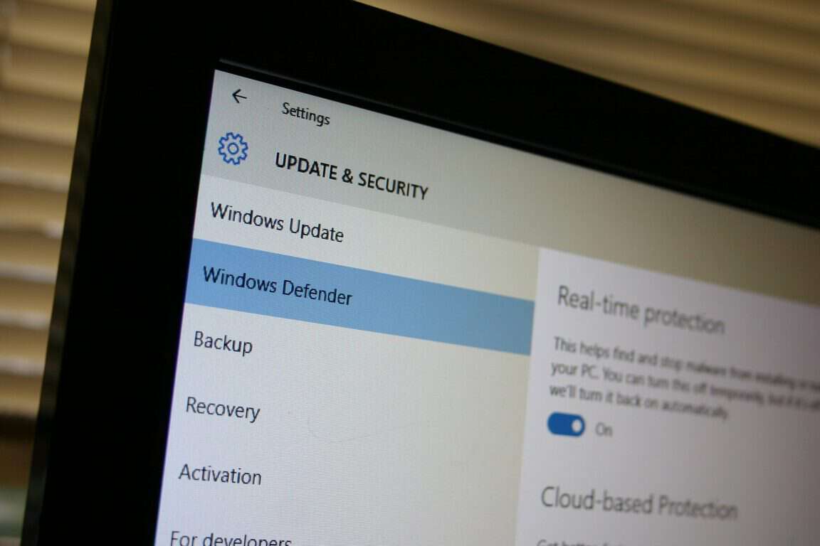 ¿Necesito comprar un software antivirus para mi nueva PC con Windows 10?