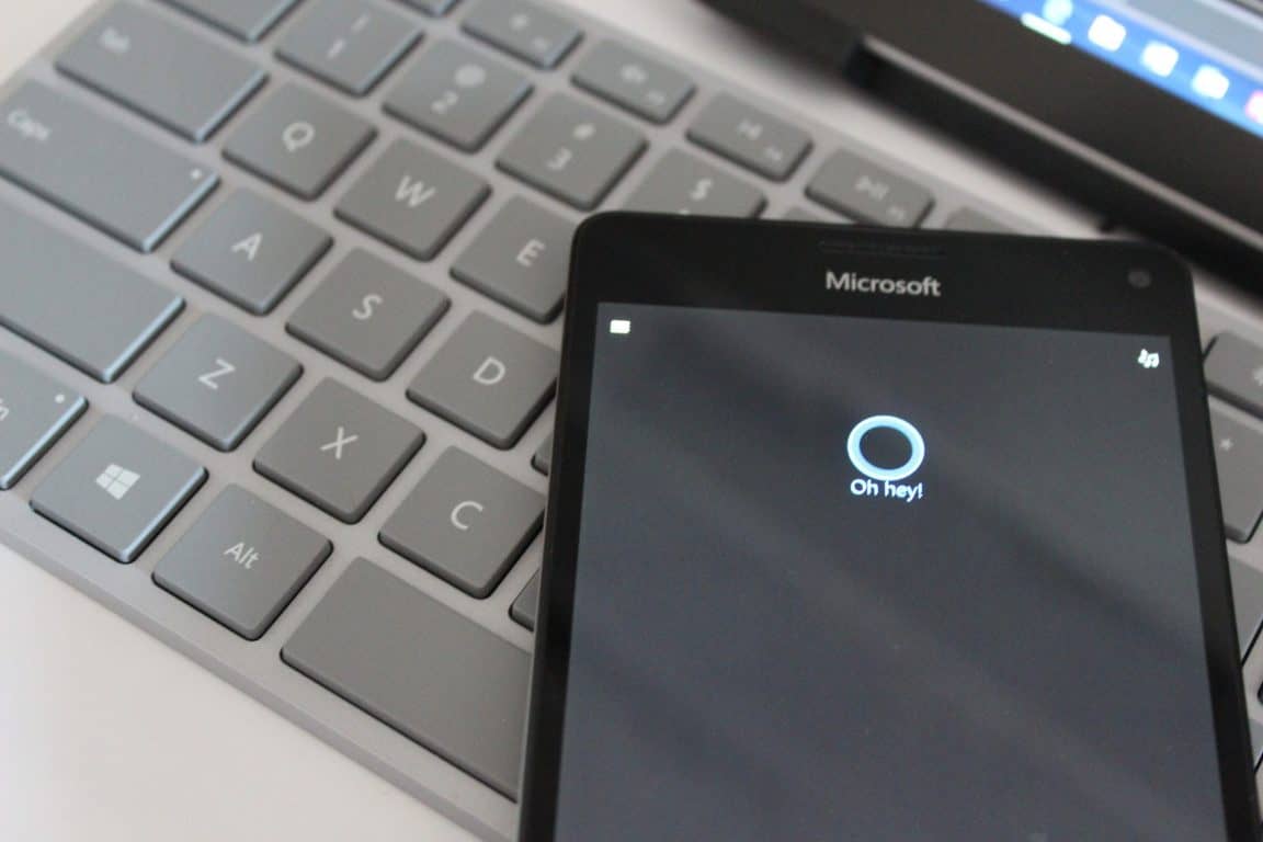 Cách bật Hey Cortana trên Windows 10 Mobile