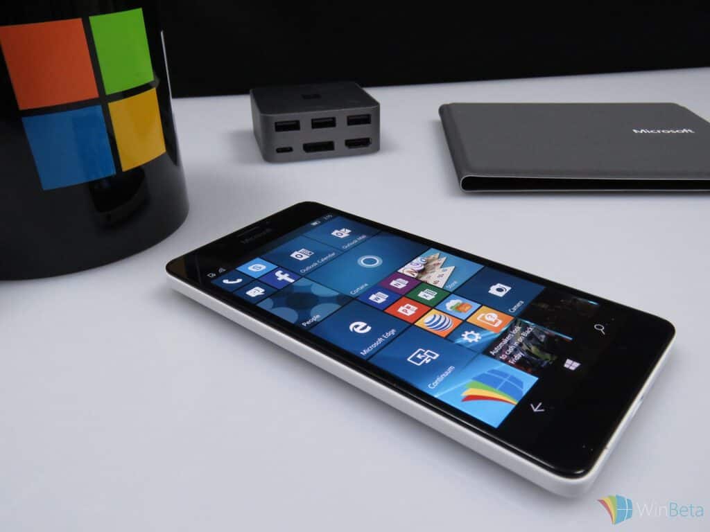 Lumia950およびLumia950XLでWiFiSenseを使用してWiFiを共有する方法
