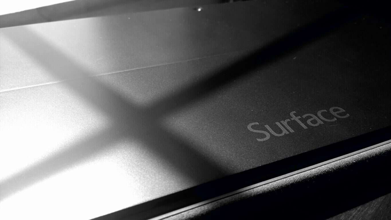 SurfaceProデバイスのUSBスティックから起動する方法