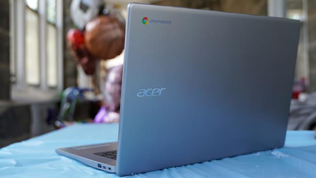 Logotipo traseiro do Acer Chromebook 317