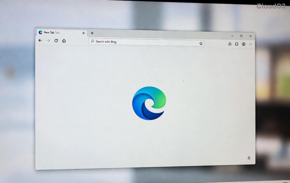 Antara muka Microsoft Edge yang mempamerkan ciri kerja jarak jauh seperti Koleksi dan Tab Menegak