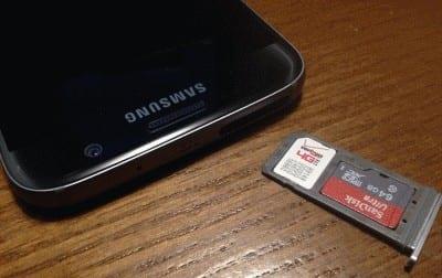 Galaxy S7: insira ou remova a bandeja do cartão SIM e SD