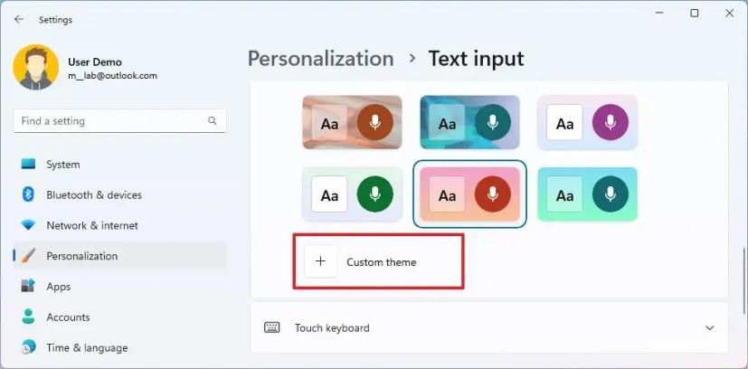 How to change touch keyboard, voice typing, emoji theme on Windows 11