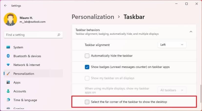 How to customize Taskbar on Windows 11