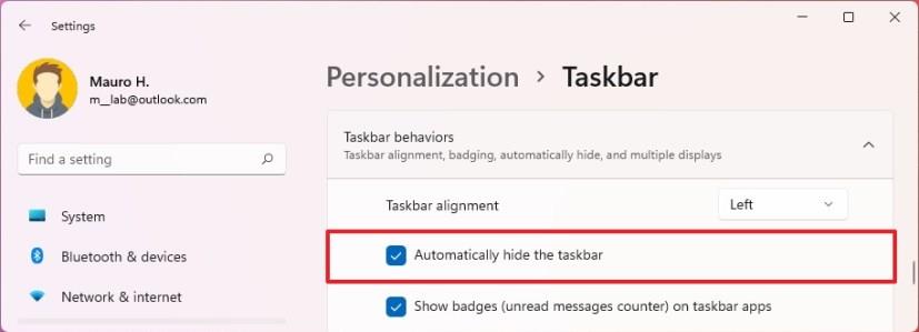 How to customize Taskbar on Windows 11