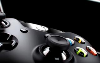 يتيح اللعب عبر الشبكات من Microsoft للاعبين على Xbox One اللعب مع مشغلات PS4