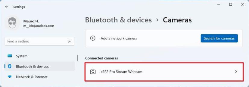 How to change camera settings on Windows 11
