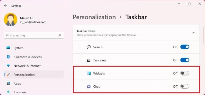 How to customize Taskbar on Windows 11