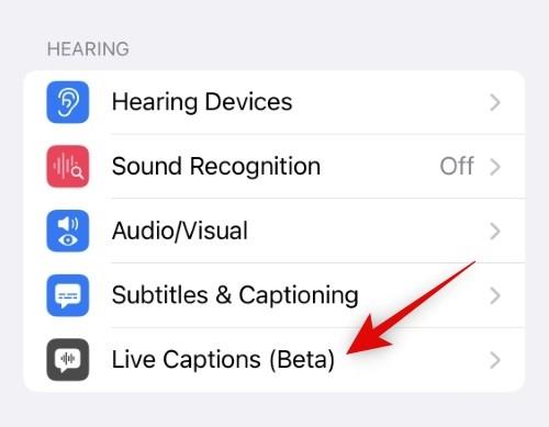 iOS 16を搭載したiPhoneでライブキャプションを有効にする方法