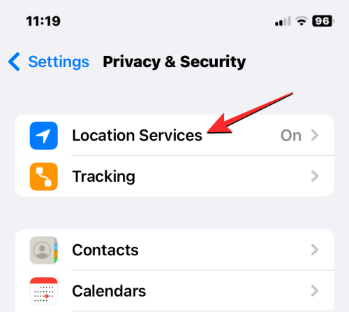 iPhone で位置情報をオフにする方法: 知っておくべきことすべて