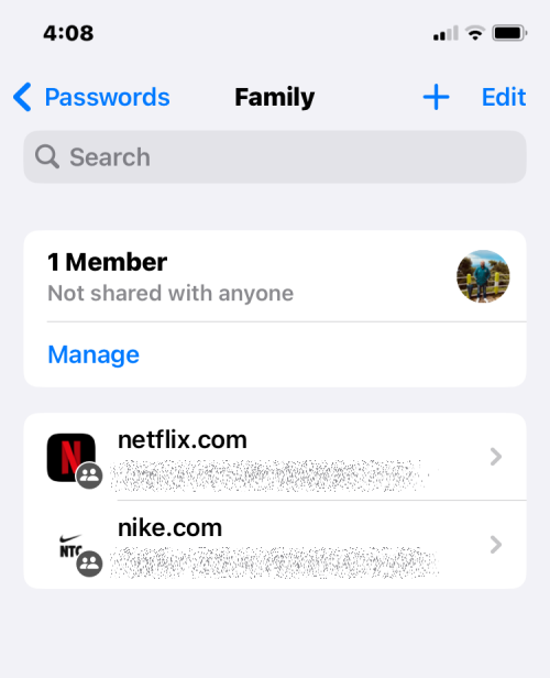 iOS 17のiPhoneでパスワードを家族と安全に共有する方法