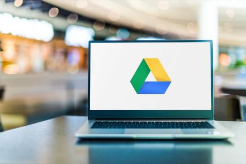 Comment activer le mode sombre pour Google Drive