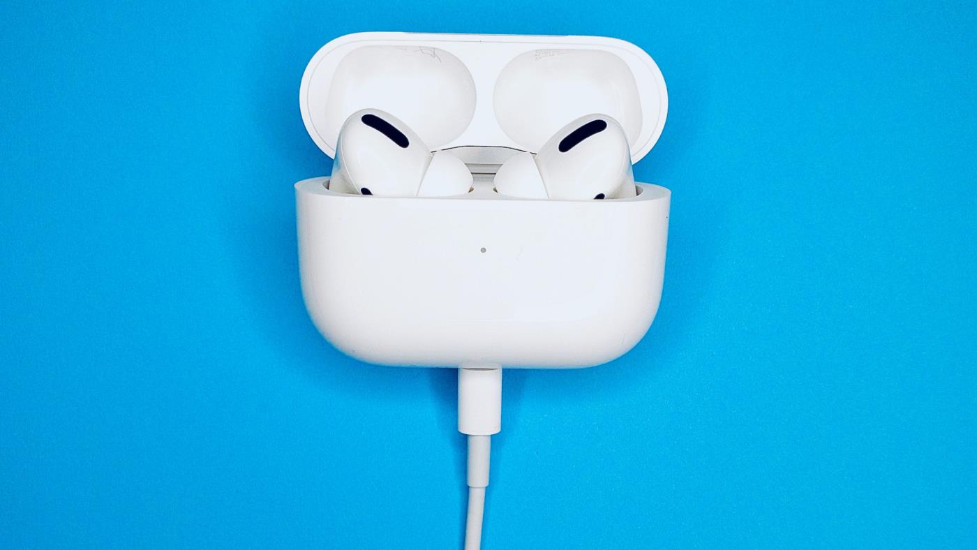 Waarom kraken, ratelen of produceren mijn AirPods statische ruis: 11 manieren om dit op te lossen