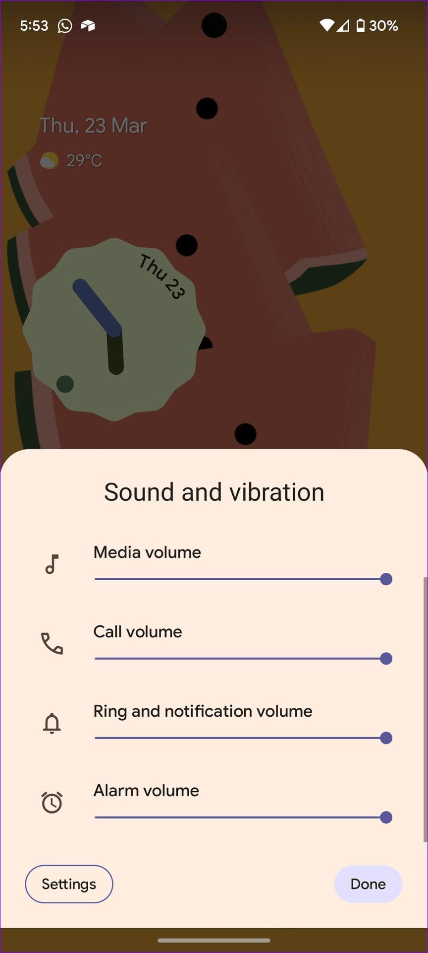 I 10 modi migliori per risolvere il problema della riduzione automatica del volume del telefono Android