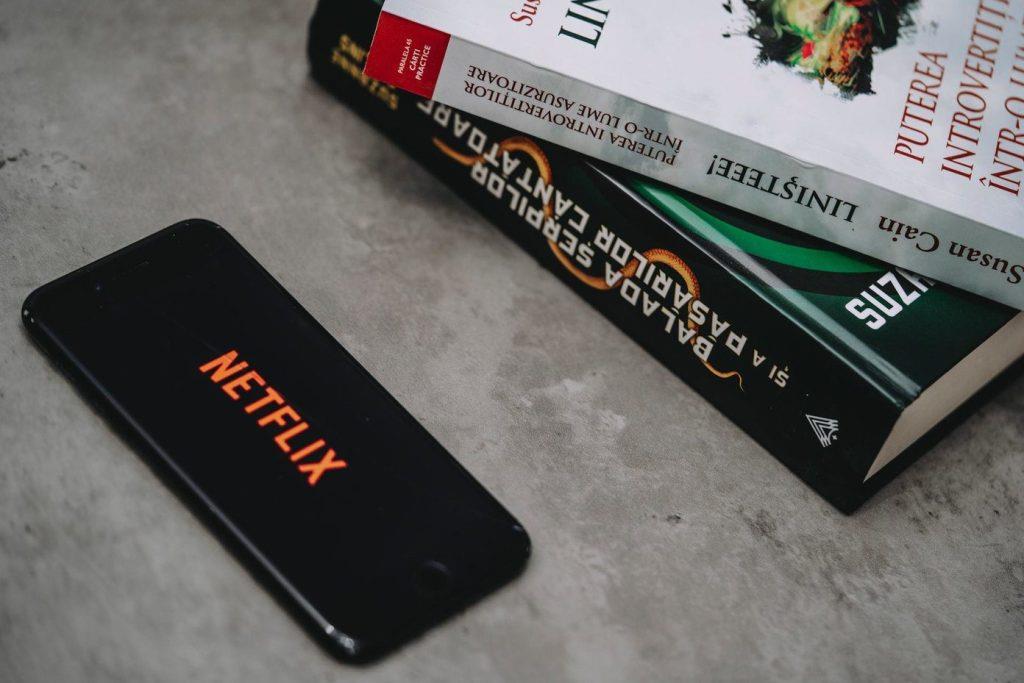 จะเกิดอะไรขึ้นเมื่อคุณออกจากระบบบัญชี Netflix จากอุปกรณ์ทั้งหมด