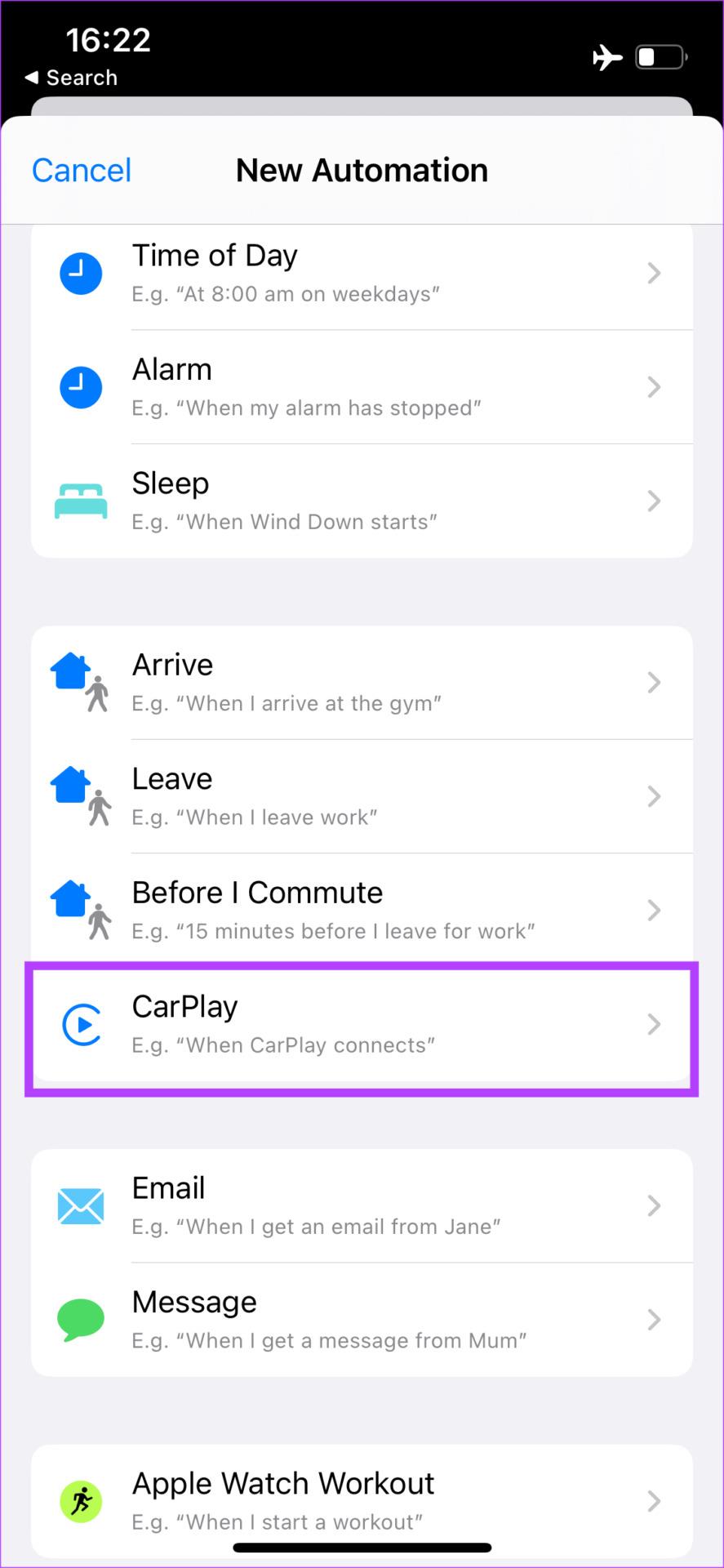 Hoe u kunt voorkomen dat muziek automatisch wordt afgespeeld in Apple CarPlay en Android Auto