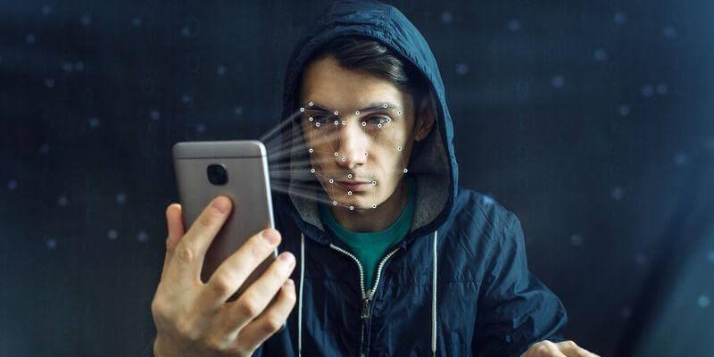 Deblocarea facială este suficient de sigură pentru a vă proteja confidențialitatea smartphone-ului?