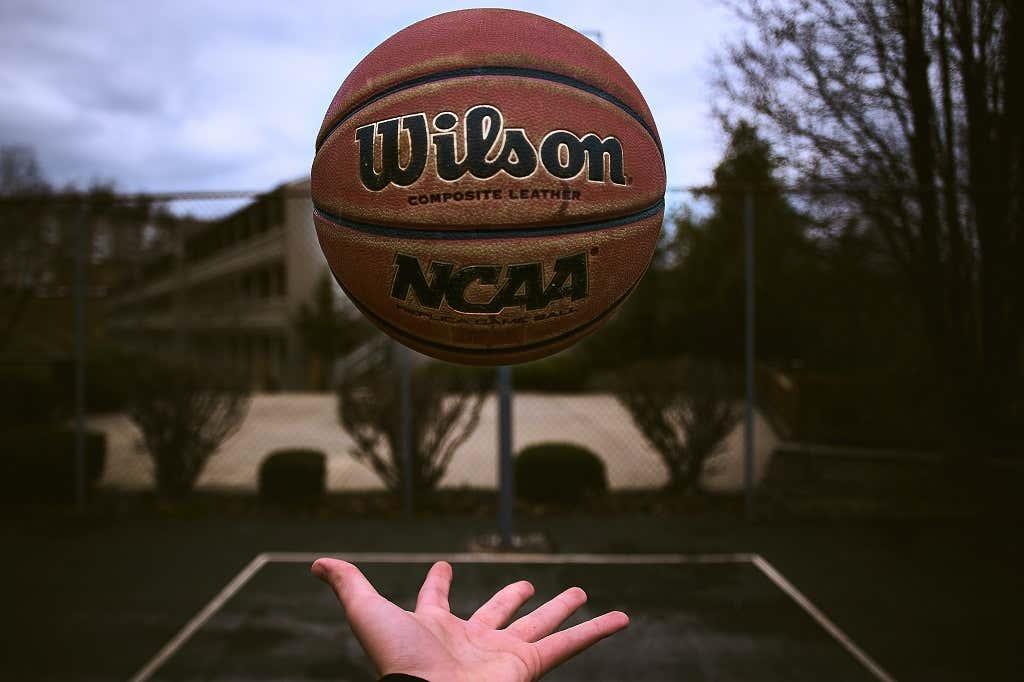 Cum să vizionezi March Madness 2022 online fără cablu