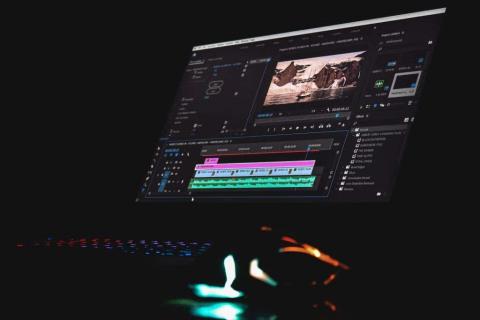 Come aggiungere transizioni in Adobe Premiere Pro